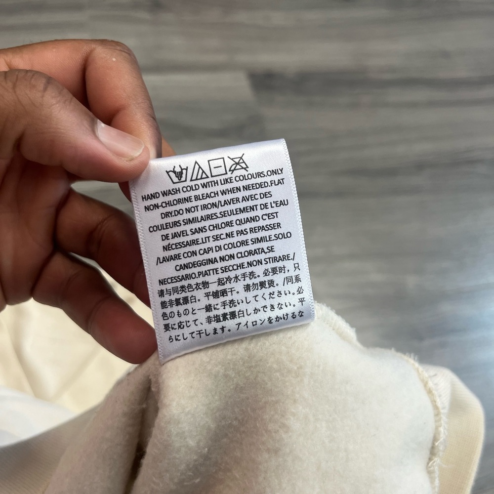 Essentials vest - Picture 7 of 7